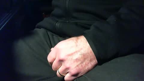 nevrsaynevr2000 online show from 6, 1, 2025