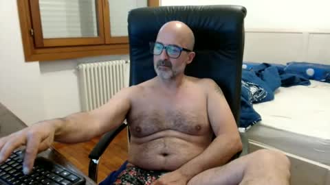 Snapshot of new_simi_74 chatting on 3, 6, 2026 simi online show from 3, 6, 2026