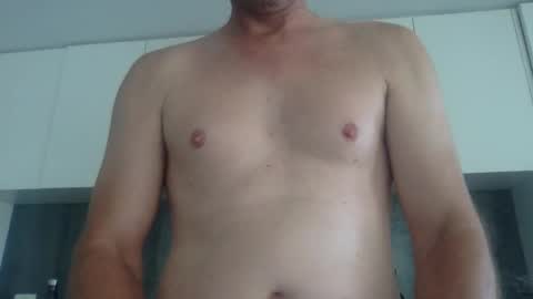 Snapshot of newysub75 chatting on 28, 1, 2025 newysub75 online show from 28, 1, 2025