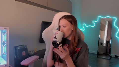 Mina online show from 3, 6, 2026