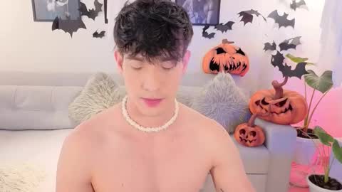 Snapshot of neythan__blaze chatting on 3, 11, 2025   online show from 3, 11, 2025