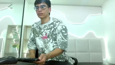 NhicolasMuller online show from 24, 7, 2026