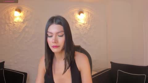 Snapshot of niasalvatore chatting on 23, 11, 2025 Call me Nia online show from 23, 11, 2025