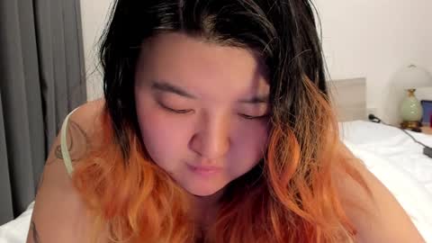 Snapshot of niatonoori chatting on 7, 1, 2025 Kim online show from 7, 1, 2025