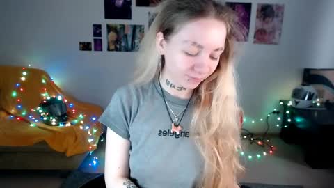 nica_kawaii online show from 3, 4, 2026