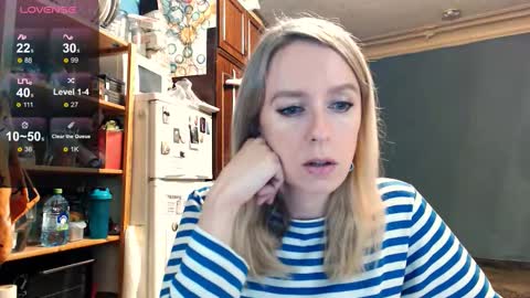 Snapshot of nicekat chatting on 5, 10, 2025 Kathrine online show from 5, 10, 2025