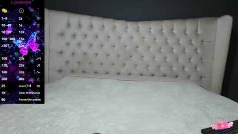 Snapshot of nichole_bree chatting on 15, 9, 2025 Nichole online show from 15, 9, 2025