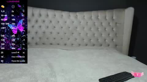 Snapshot of nichole_bree chatting on 20, 9, 2025 Nichole online show from 20, 9, 2025