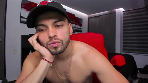 Snapshot of nick_klaus chatting on 19, 12, 2024 Nick Klaus online show from 19, 12, 2024