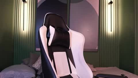 Snapshot of nick_vans chatting on 10, 10, 2025 Jhohan online show from 10, 10, 2025