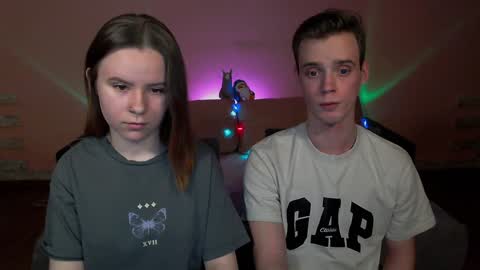 Snapshot of nickandmolly chatting on 25, 12, 2024 nick and molly online show from 25, 12, 2024