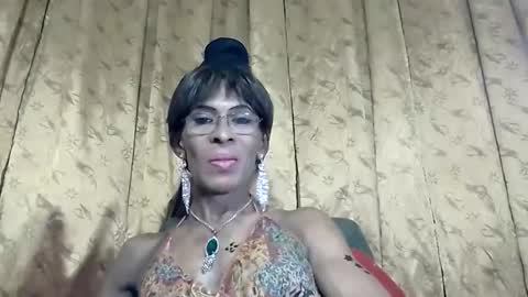 Snapshot of nicklamama chatting on 15, 11, 2025 softnickla online show from 15, 11, 2025