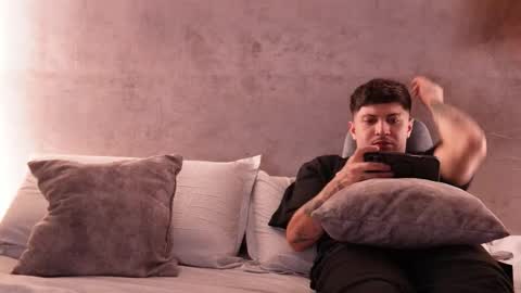 nicky and blake online show from 24, 3, 2026