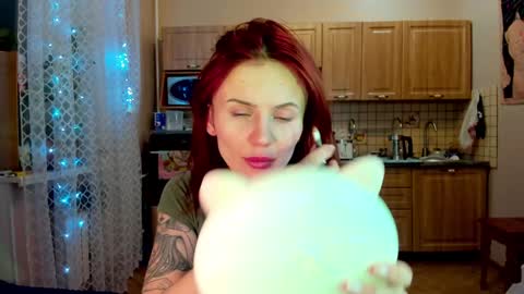 Nicky Weekends online show from 26, 12, 2024