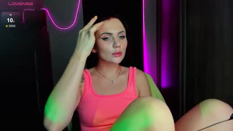 Nicky Weekends online show from 14, 9, 2025