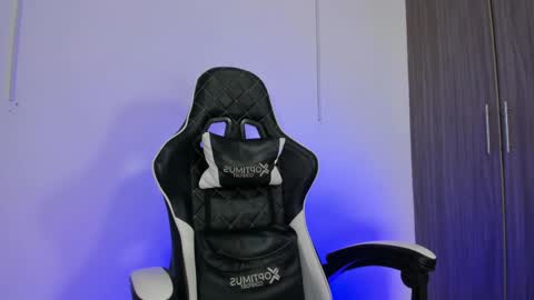 Nicky  online show from 20, 9, 2025