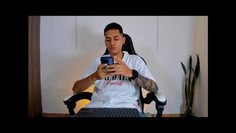 Nicky  online show from 1, 10, 2025