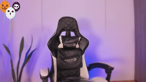 Nicky  online show from 1, 11, 2025