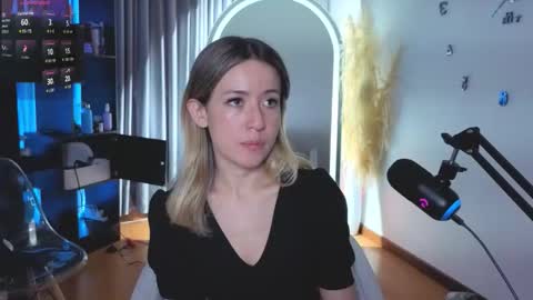 Nicky online show from 23, 11, 2025