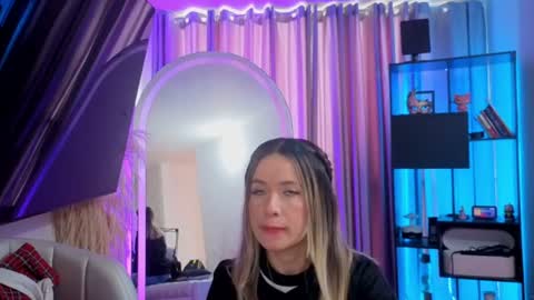 Snapshot of nickywindsor chatting on 30, 6, 2026 Nicky online show from 30, 6, 2026