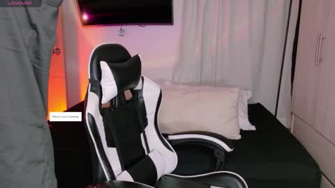 Snapshot of nicocruzz chatting on 9, 9, 2025 Nico Cruz online show from 9, 9, 2025