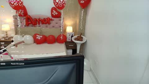 Nicol Alvarez online show from 16, 2, 2025