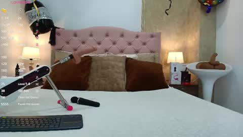 Nicol Alvarez online show from 9, 3, 2025