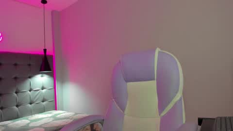 Snapshot of nicolasferrer18 chatting on 2, 11, 2025 nicolasferrer18 online show from 2, 11, 2025