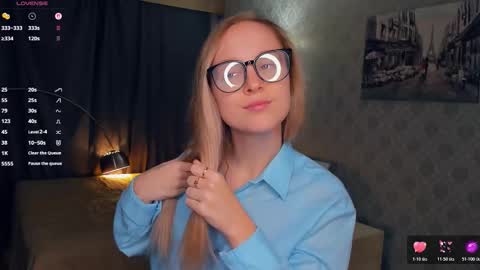 Nicoletta online show from 6, 11, 2025