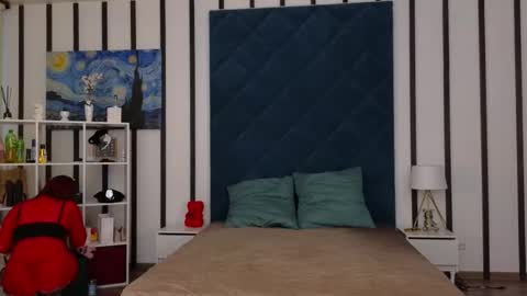 Lily  dont forget to thumbs up me online show from 18, 2, 2025