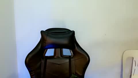 Snapshot of nicole_kiss01 chatting on 1, 3, 2025 nicole_kiss01 online show from 1, 3, 2025