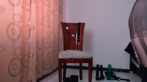 NICOLE online show from 18, 1, 2025