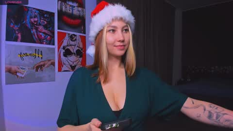 Snapshot of nicole_matt chatting on 19, 12, 2024 Nicole online show from 19, 12, 2024