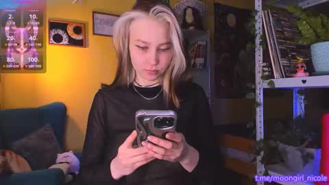 Nicole online show from 23, 11, 2025