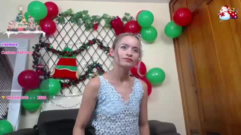 Nicole Santana online show from 27, 12, 2024