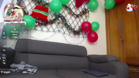 Nicole Santana online show from 30, 12, 2024