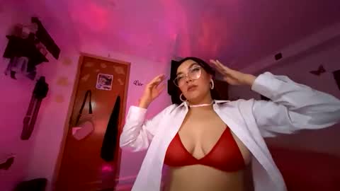 Snapshot of nicole_wc chatting on 14, 5, 2026 Nicole online show from 14, 5, 2026