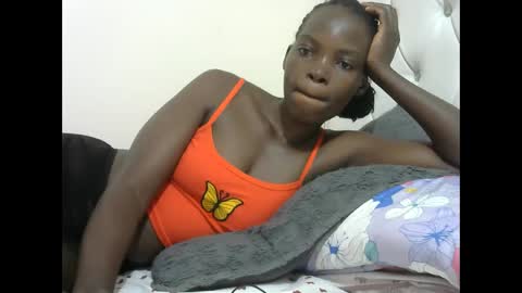 nicoleberry254 online show from 10, 9, 2025