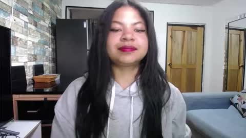 Nicole online show from 6, 10, 2025