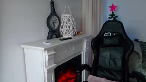 nicoleirisxxx online show from 15, 1, 2026