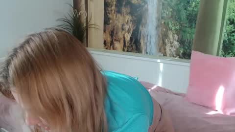 Snapshot of nicolelinharts chatting on 30, 1, 2025 Birthday online show from 30, 1, 2025