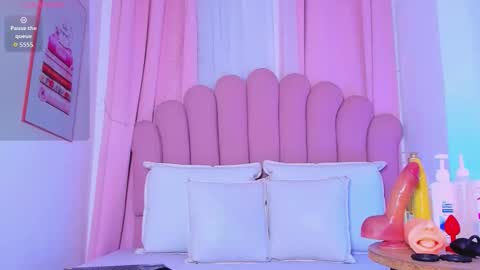 nicolemadrird online show from 26, 2, 2026