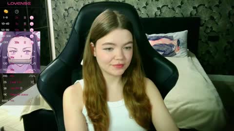 Snapshot of nicolemeew chatting on 4, 4, 2026 NicoleMeew online show from 4, 4, 2026