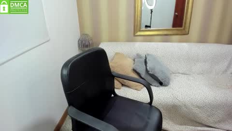 Nicolettcolin  online show from 17, 10, 2025