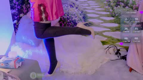  Nicole  online show from 11, 2, 2025