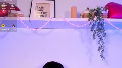 nicolle_evanss_ online show from 25, 2, 2026