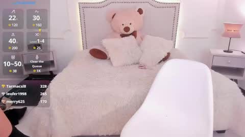 Nicolle online show from 30, 12, 2024