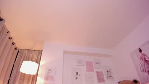 Nicolle online show from 20, 2, 2025