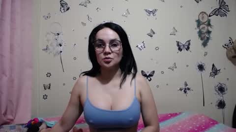 Snapshot of nicolle_sky chatting on 7, 3, 2026 nicolle_sky online show from 7, 3, 2026