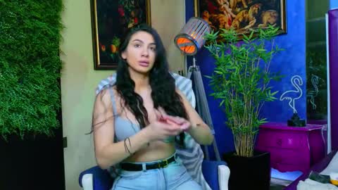 Nicolle online show from 17, 10, 2025